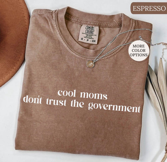 Cool Moms T-Shirt (Pre-order eta mid June)
