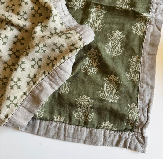 Auspice Mary Muslin Blanket ~ PRE-ORDER SHIPS MID MAY