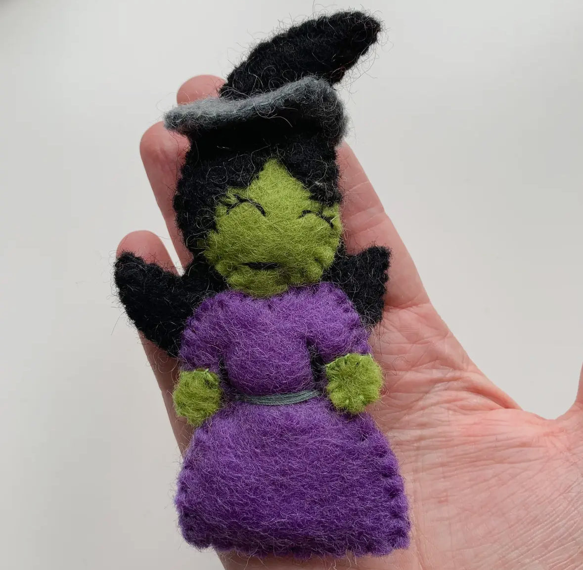 Toil and Trouble Trio 🧙‍♀️🧹🐈‍⬛- Ships late September
