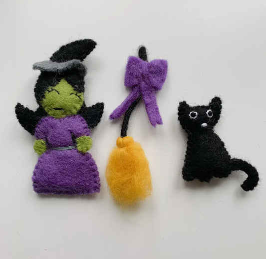 Toil and Trouble Trio 🧙‍♀️🧹🐈‍⬛- Ships late September